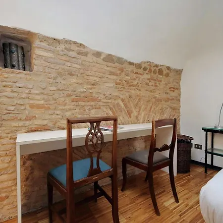 Apartament Portico *