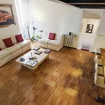 Portico Apartment *